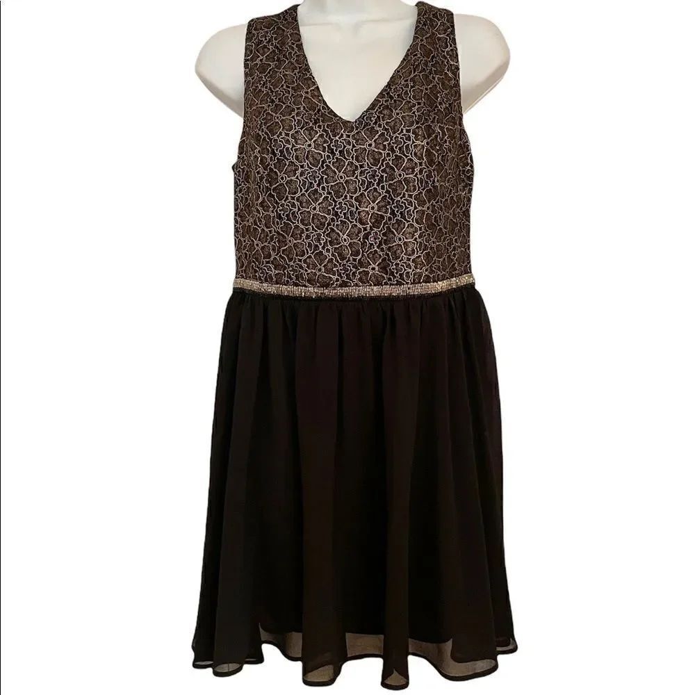 Luna NWT black sleeveless metallic dress